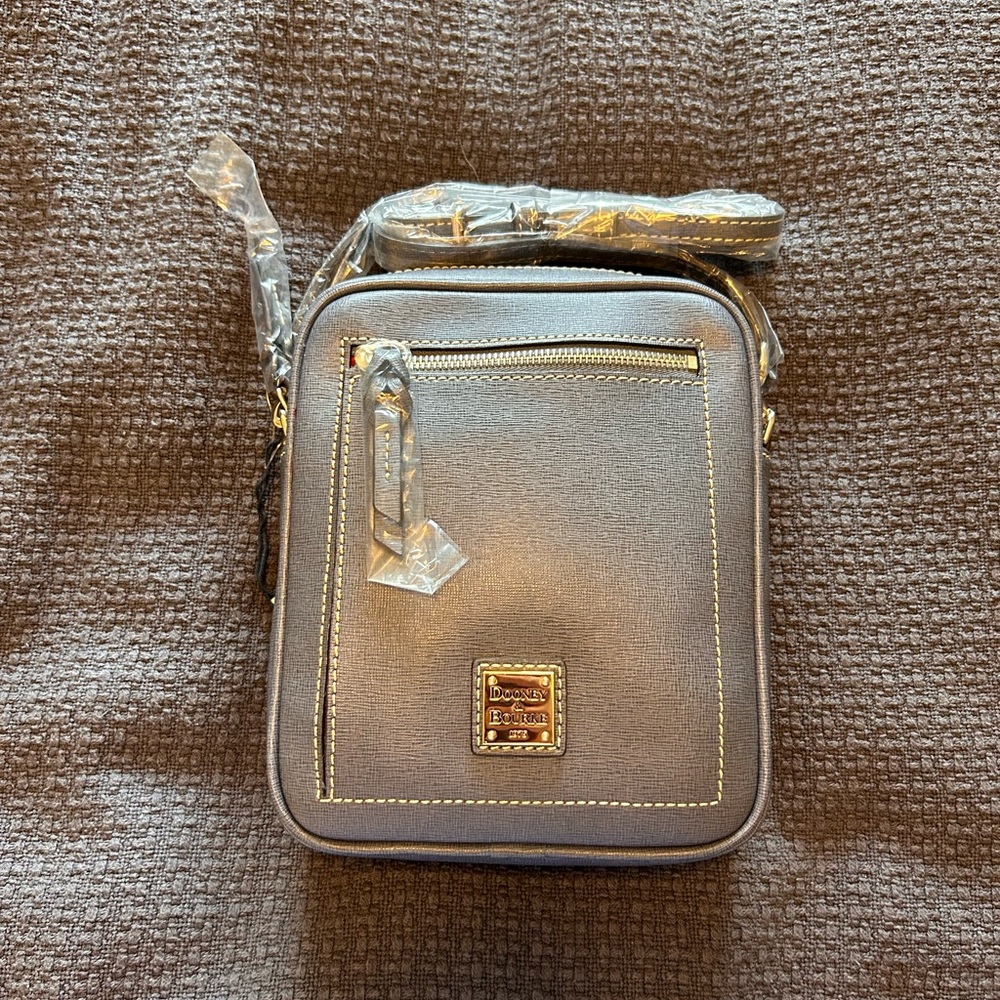 Brand new dooney and Bourke crossbody